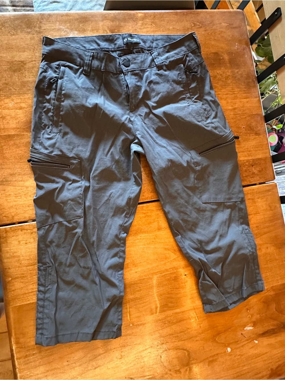 Women's Gray Cargo Capris - Wind River